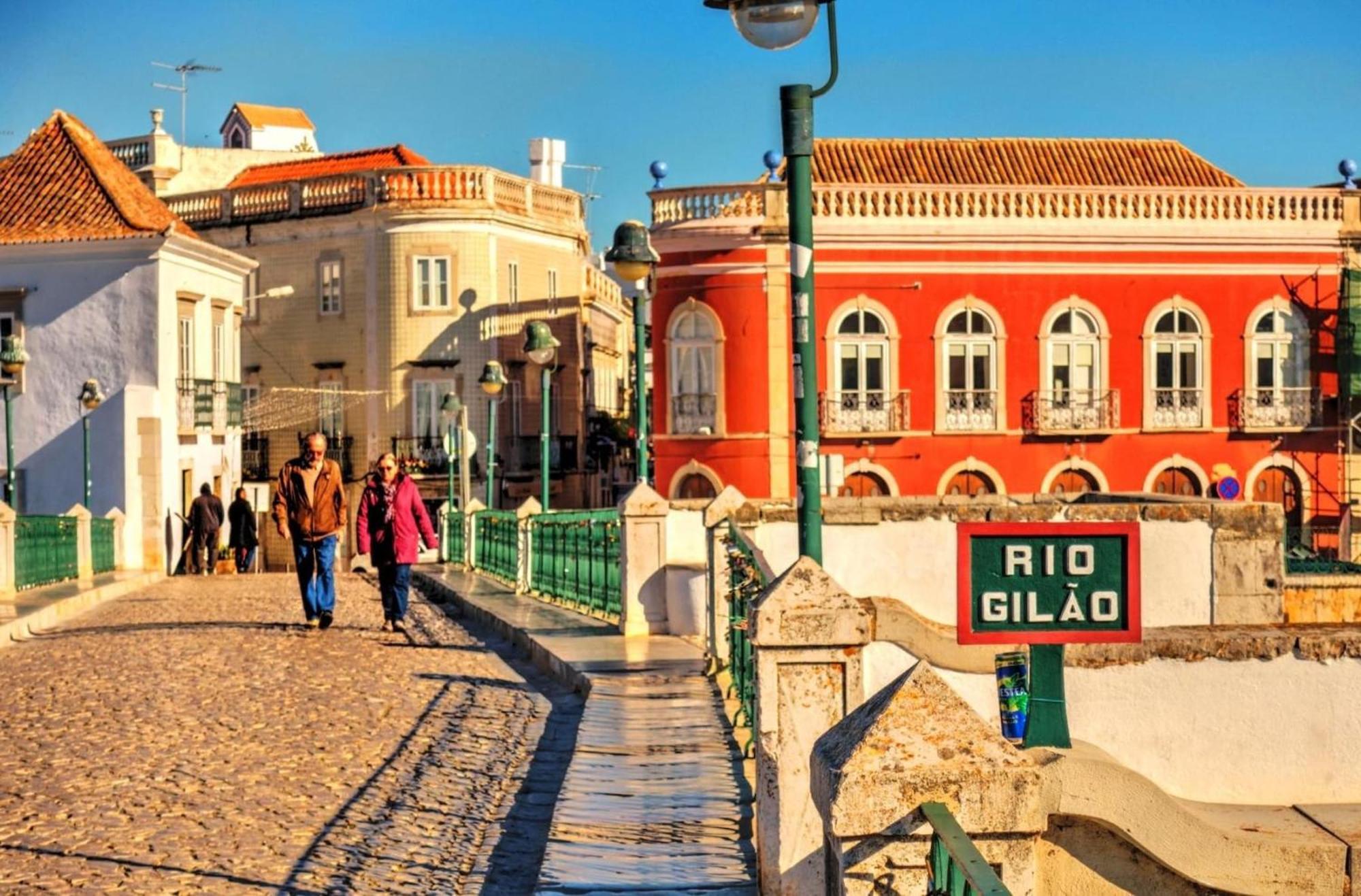 Stylish Townhouse In Tavira Centre, Shared Pool 빌라 외부 사진