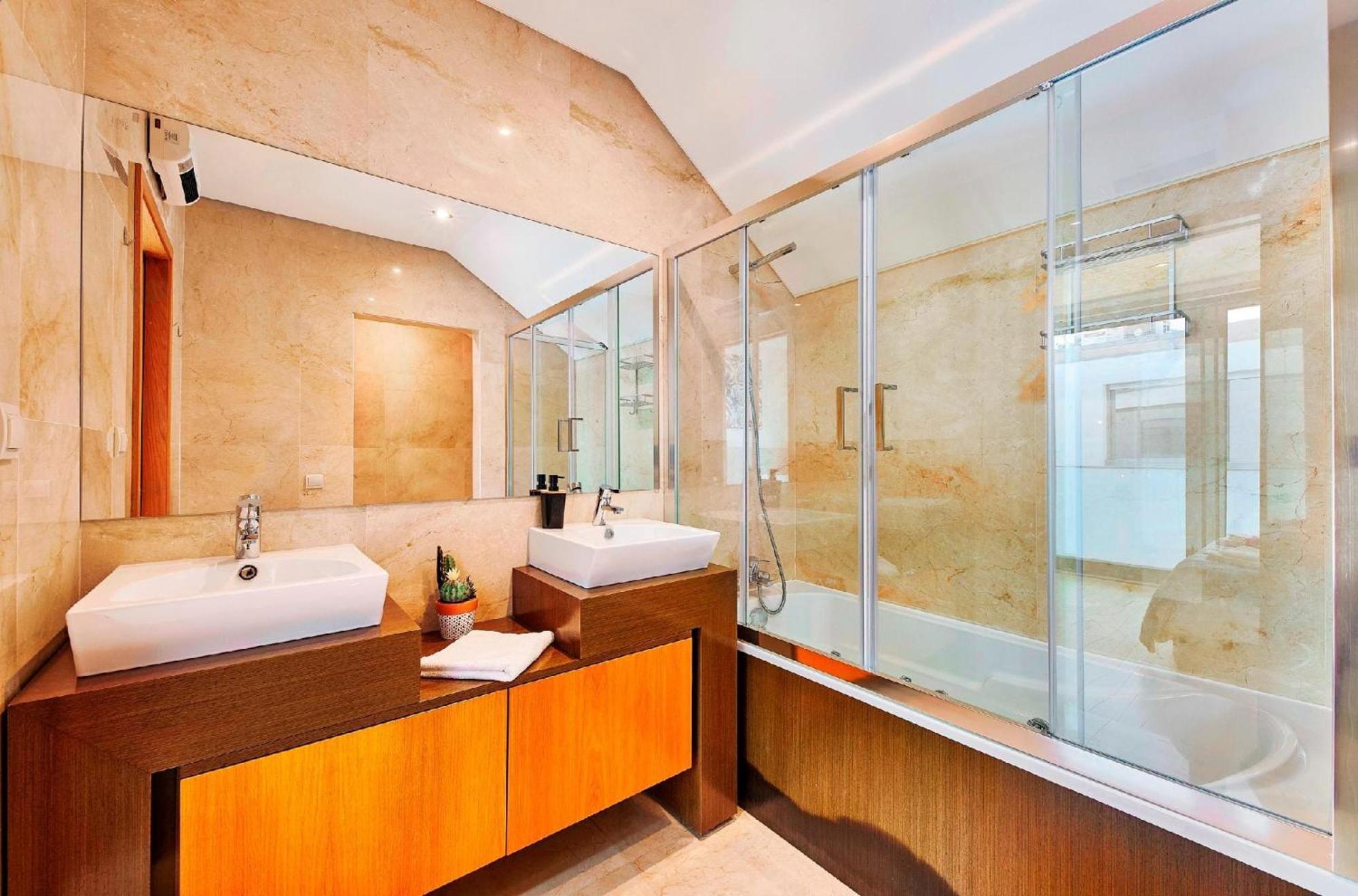 Stylish Townhouse In Tavira Centre, Shared Pool 빌라 외부 사진